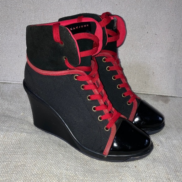 Sean John size 10 women’s Wedge Sneakers / boot / heeled shoes - Picture 1 of 16